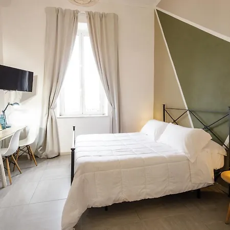 Civico13 4* نابولي